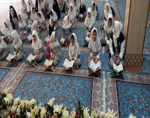 برگزاری محفل انس با قرآن و دعوت به شرکت در راهپیمایی روز جهانی قدس