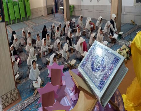 برگزاری محفل انس با قرآن در مراسم صبحگاه